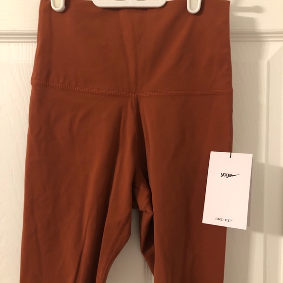 Nike Pants - Nike yoga luxe shorts